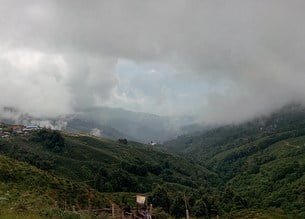 Darjeeling Toy Train- Beat your way with a Fun Ride - Himalayan Gypsy